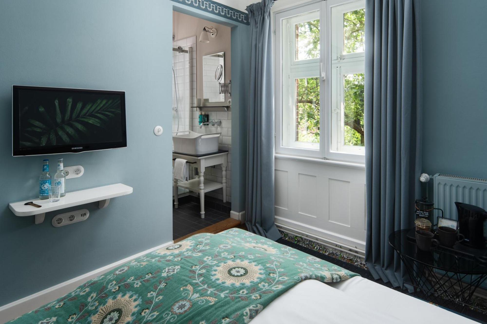 Small Single Room